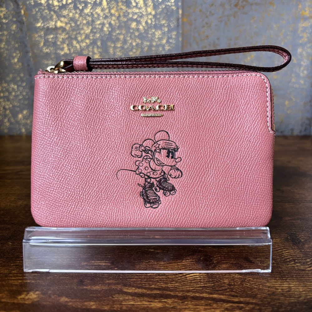 Coach X Disney Limited Edition Minnie Mouse Vintage Wristlet